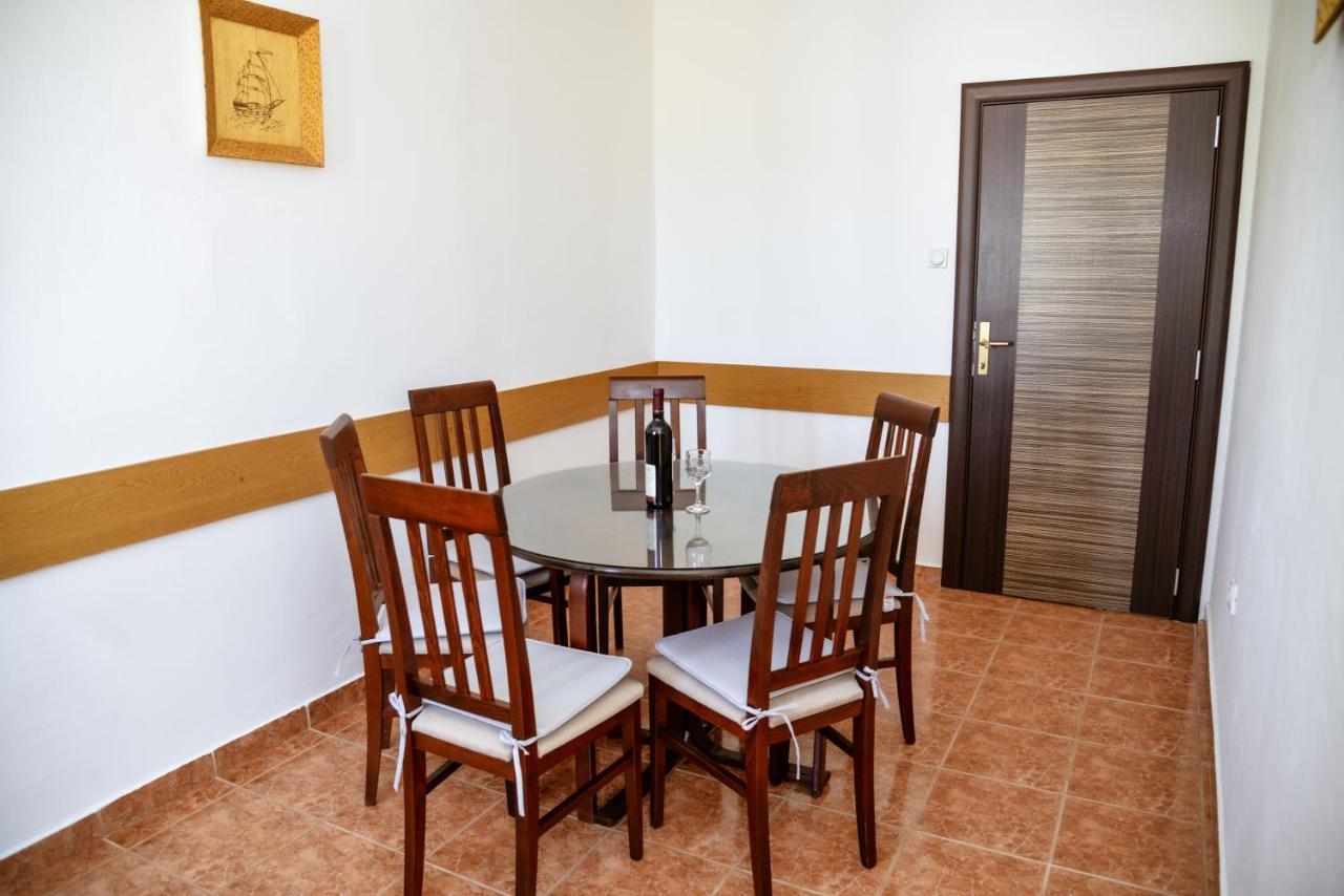 Apartment Nikola Kotor Exterior photo